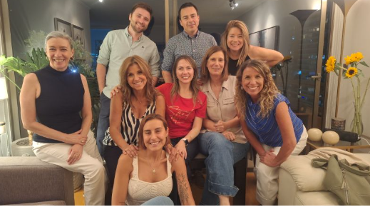 Participantes de un círculo de conversación Hilos Invisibles
